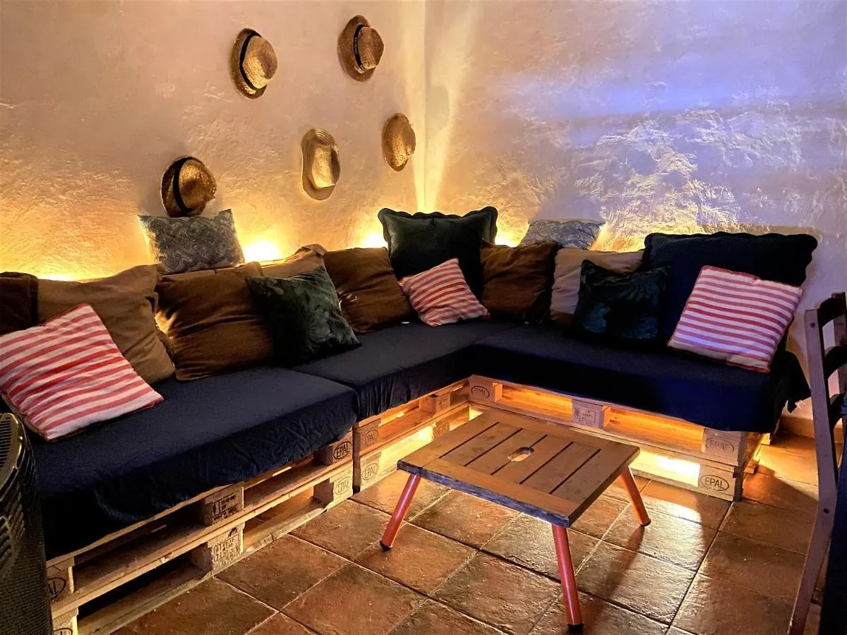 Viuter Rural Cave House El Refugio De Miguel Villa Vega de San Mateo Spain