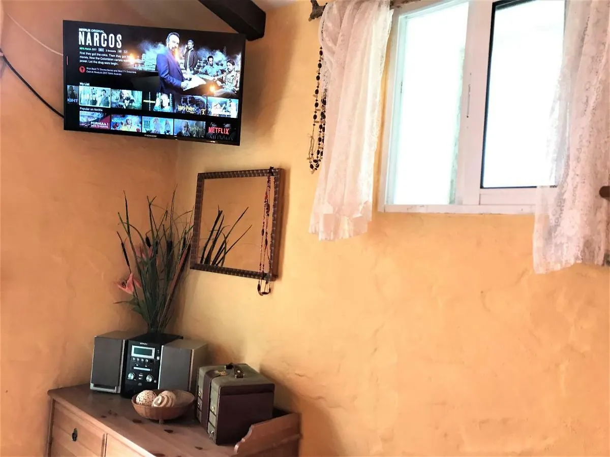 Holiday home Viuter Rural Cave House El Refugio De Miguel Villa Vega de San Mateo